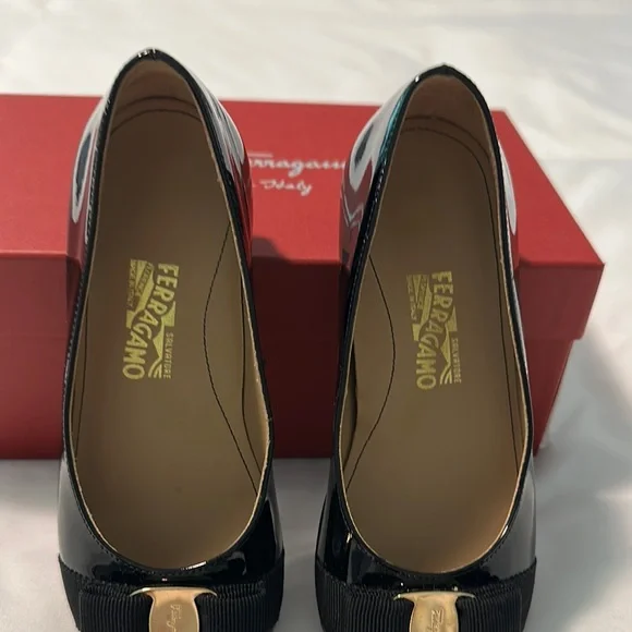 Salvatore Ferragamo Kids Black Flats